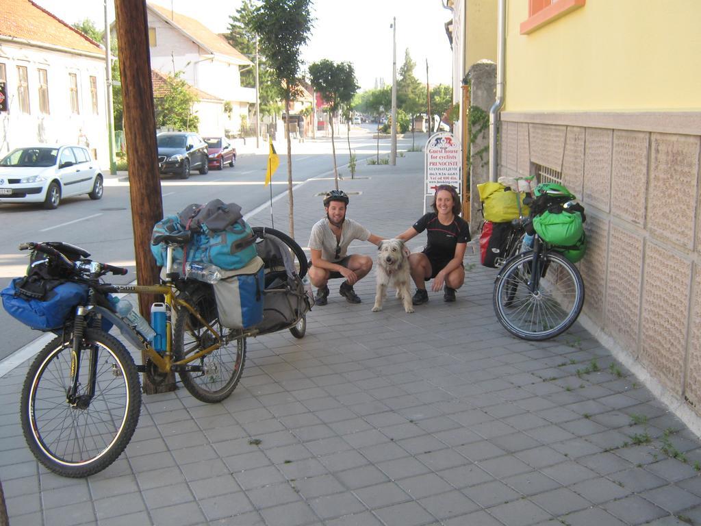 Hotel Base For Adventurers - Urban Guerrilla Negotin Exterior foto